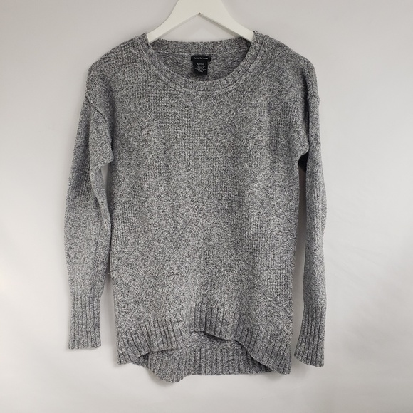 Calvin Klein Sweaters - Calvin Klein Gray Knit Sweater